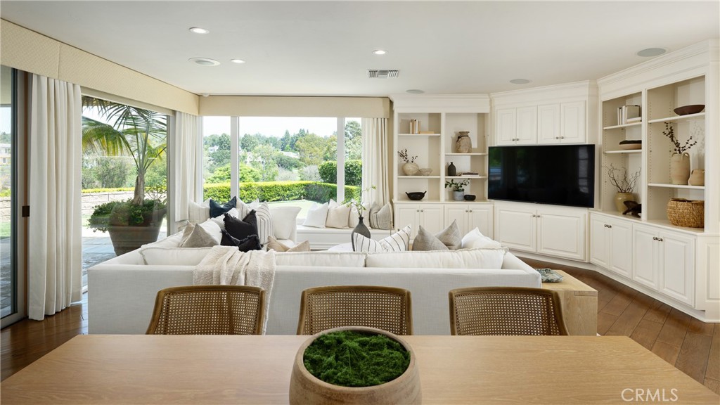 4 Rue Grand Ducal Newport Beach, CA 92660 - Photo 21 of 38
