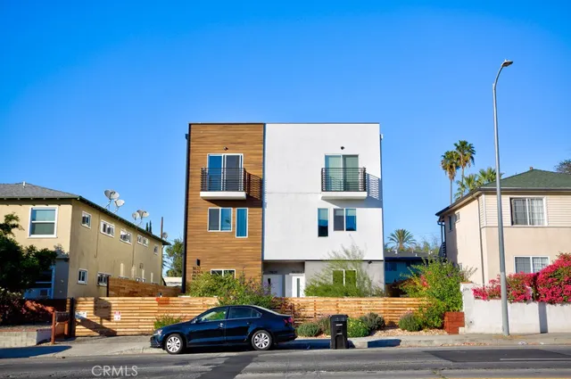 a car parked in front of a building