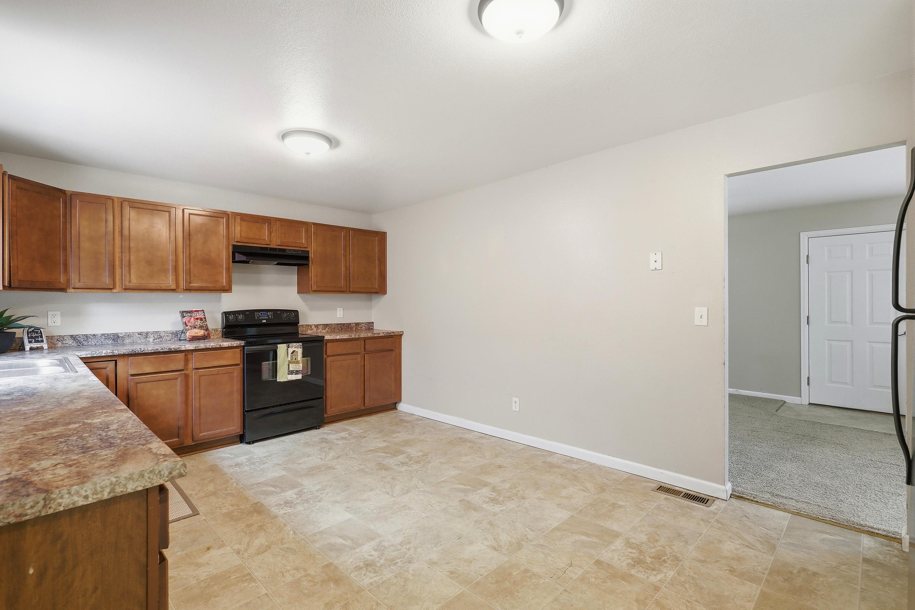 1635 Kit Carson Avenue Casper, WY 82604 - Photo 8 of 20