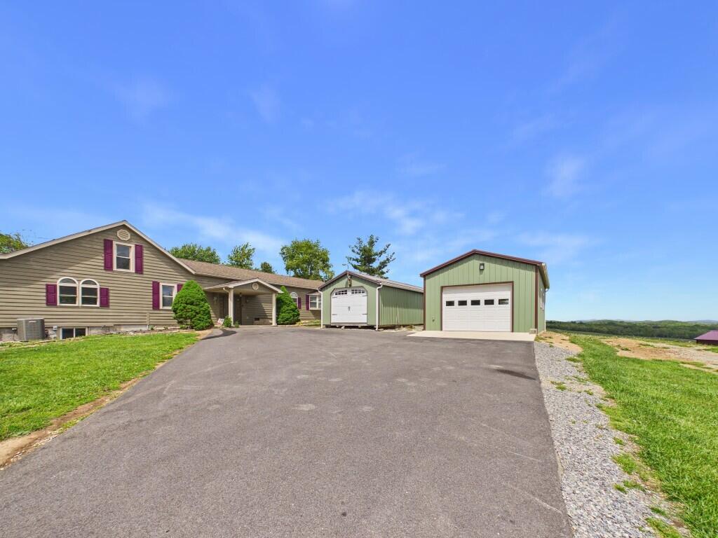 5833 Lyons Road Dublin, VA 24084 - Photo 5 of 64 5