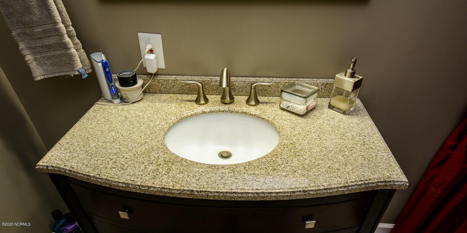 215 Wildlife Road New Bern, NC 28560 - Photo 12 of 23 master counter