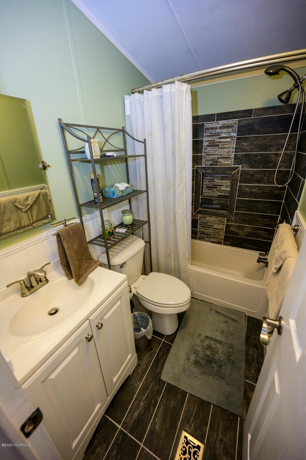 215 Wildlife Road New Bern, NC 28560 - Photo 14 of 23 second bath