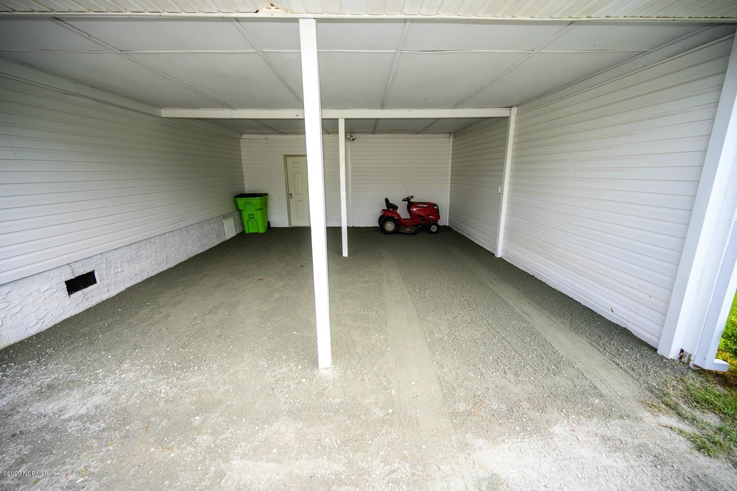 215 Wildlife Road New Bern, NC 28560 - Photo 17 of 23 carport
