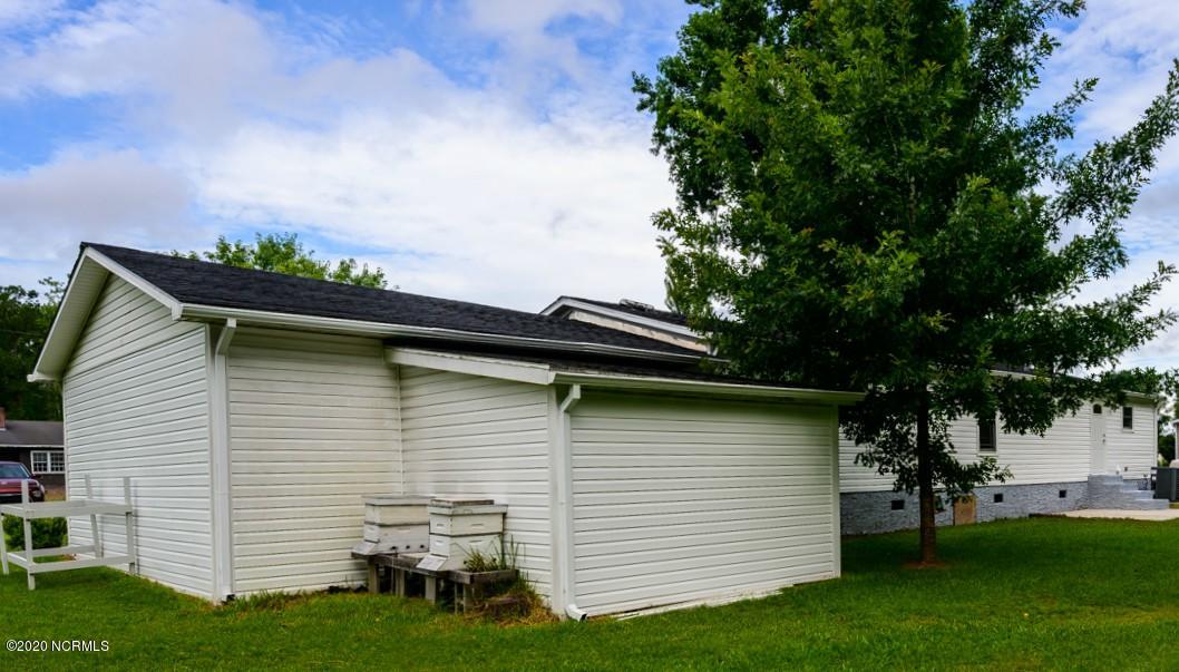 215 Wildlife Road New Bern, NC 28560 - Photo 21 of 23 rear