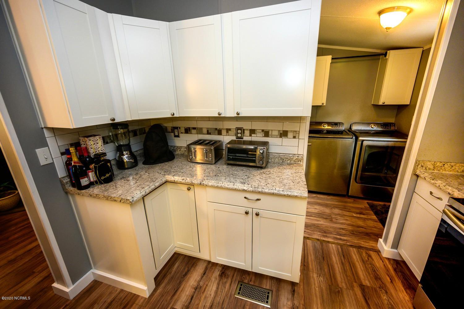 215 Wildlife Road New Bern, NC 28560 - Photo 6 of 23 kitchen nook