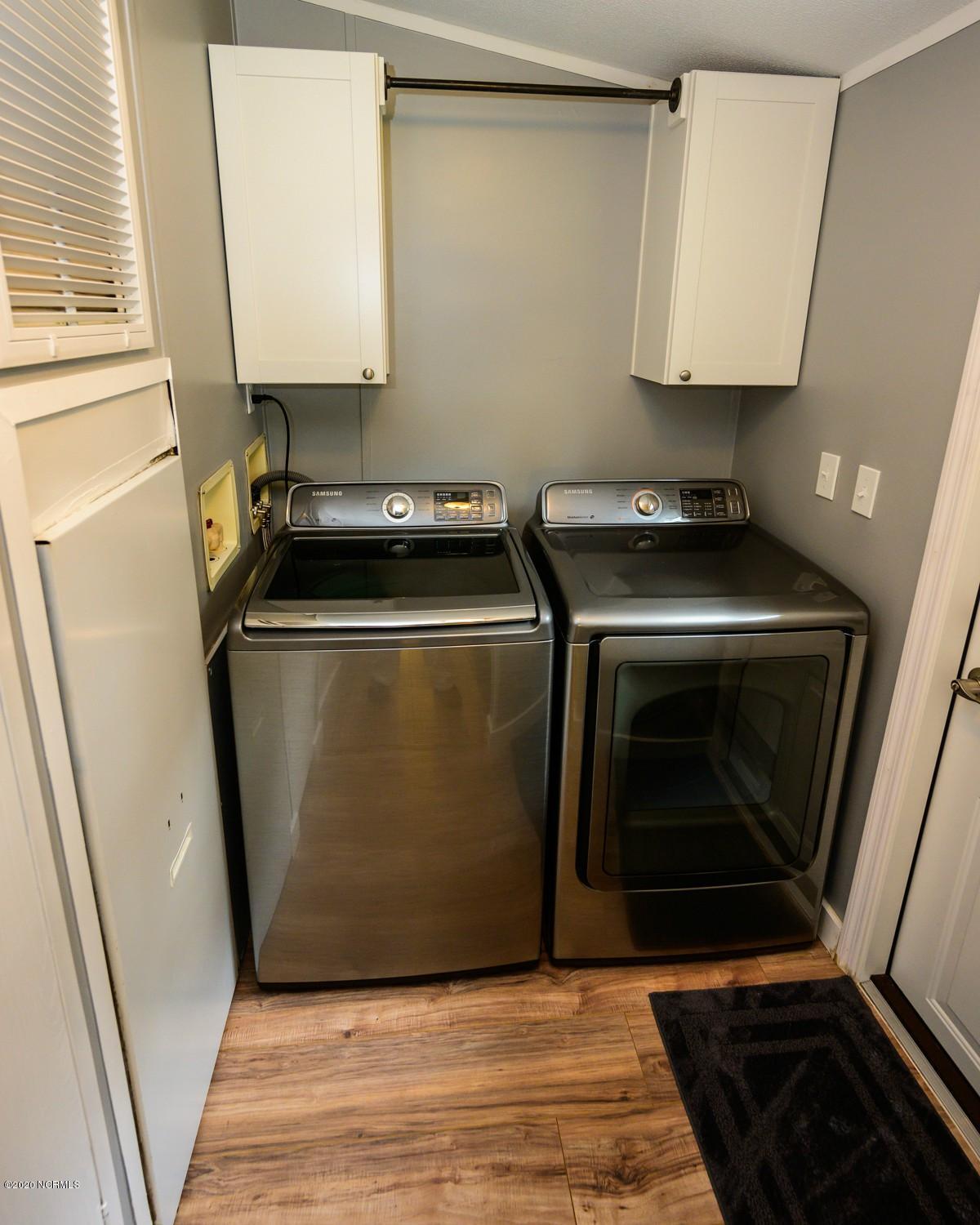 215 Wildlife Road New Bern, NC 28560 - Photo 8 of 23 washer dryer