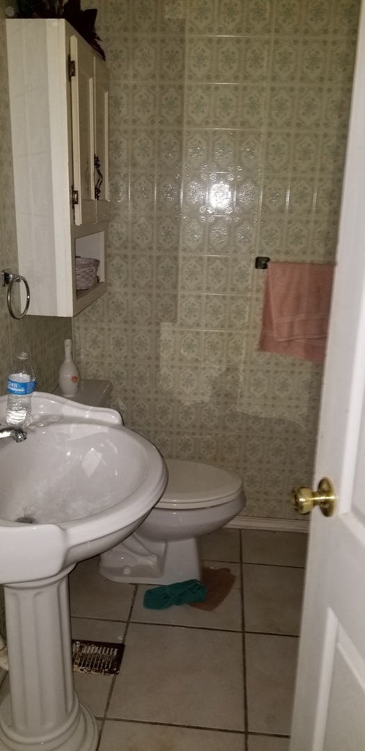 1221 Market Street Madison, IL 62060 - Photo 9 of 14