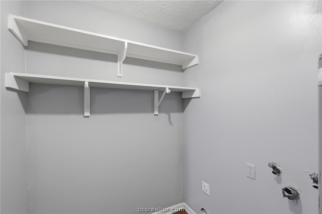 502 West 14th Street Bryan, TX 77803 - Photo 8 of 16 a close view of closet