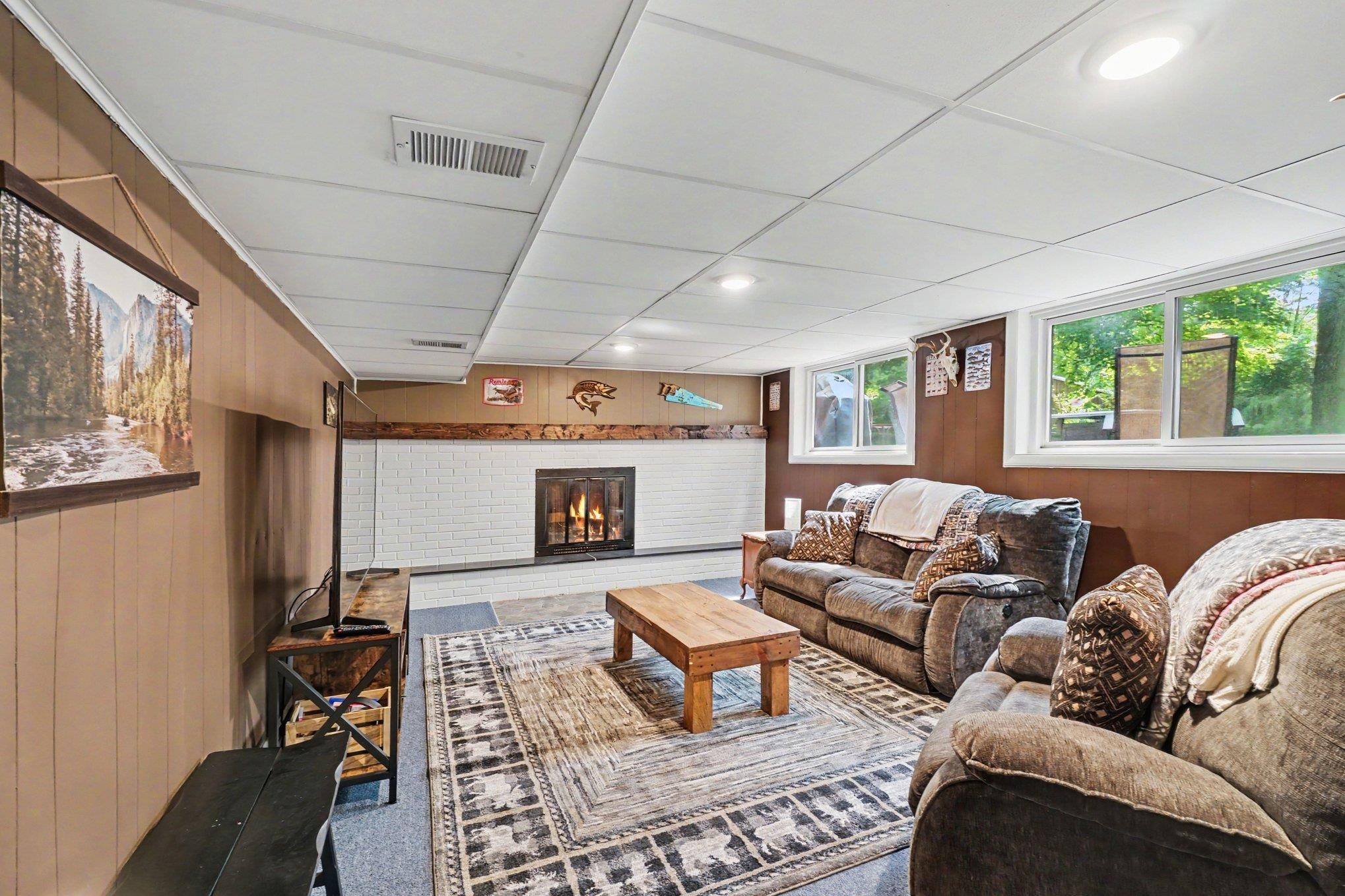 4380 South Crawford Road Mount Pleasant, MI 48858 - Photo 17 of 24 1947884-54222b7c-fd12-4d11-8498-ba093200b00c.JPG