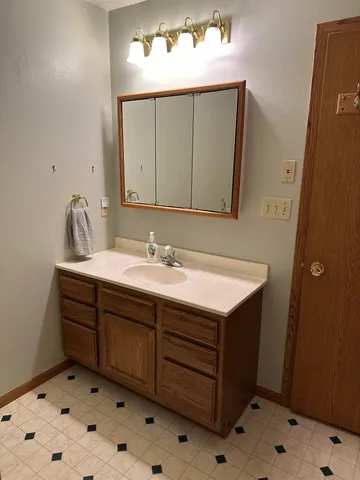 $189,900 | 401 Shumway Street, Lena, IL 61048