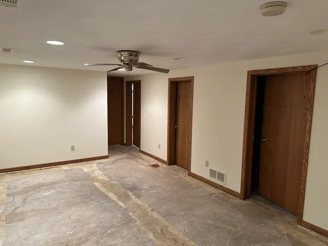 $189,900 | 401 Shumway Street, Lena, IL 61048