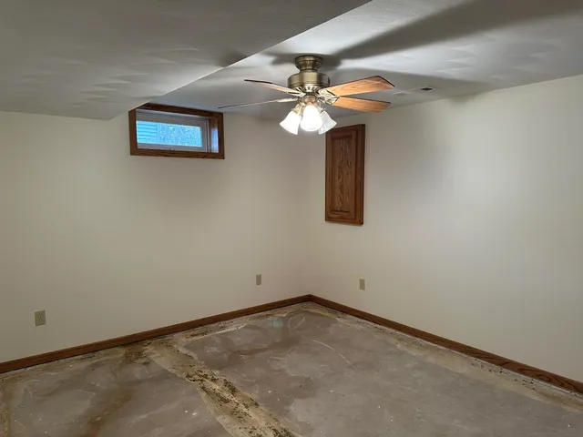 $189,900 | 401 Shumway Street, Lena, IL 61048