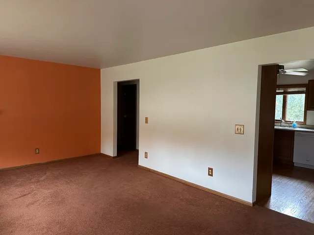 $189,900 | 401 Shumway Street, Lena, IL 61048