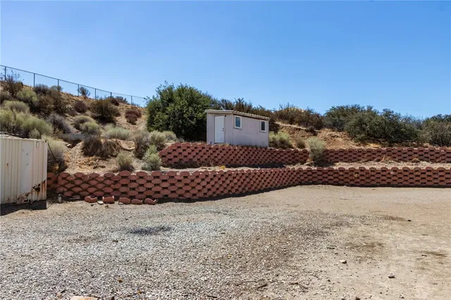 $639,900 | 7170 Joshua Road, Oak Hills, CA 92344