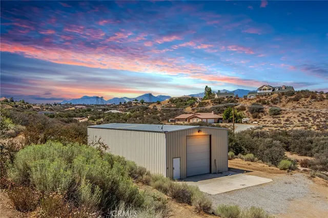 $639,900 | 7170 Joshua Road, Oak Hills, CA 92344