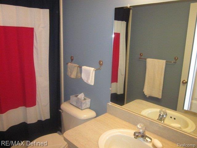3161 Topview Court, Unit 49 Rochester, MI 48309 - Photo 19 of 24 Main Bath