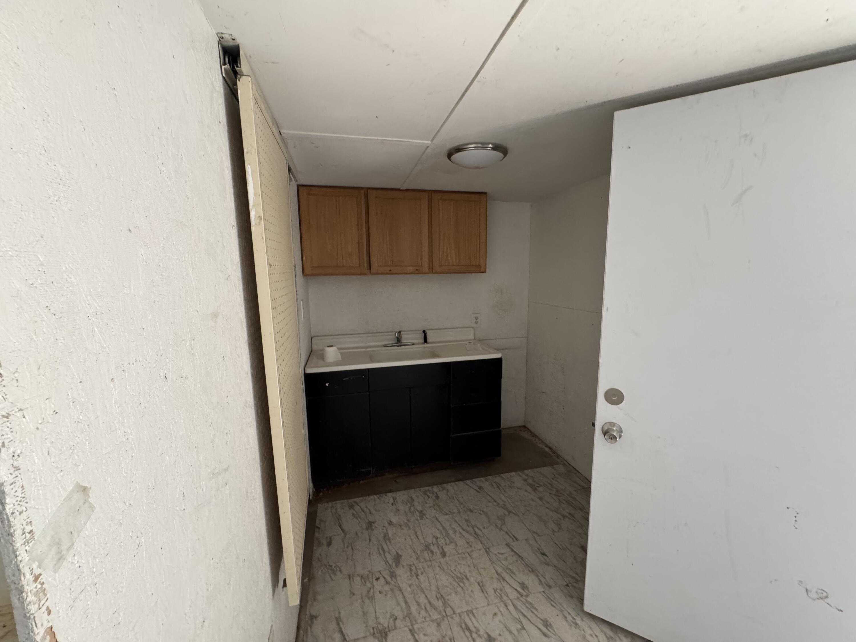 2016 47th Street Lubbock, TX 79412 - Photo 22 of 24 IMG_5885