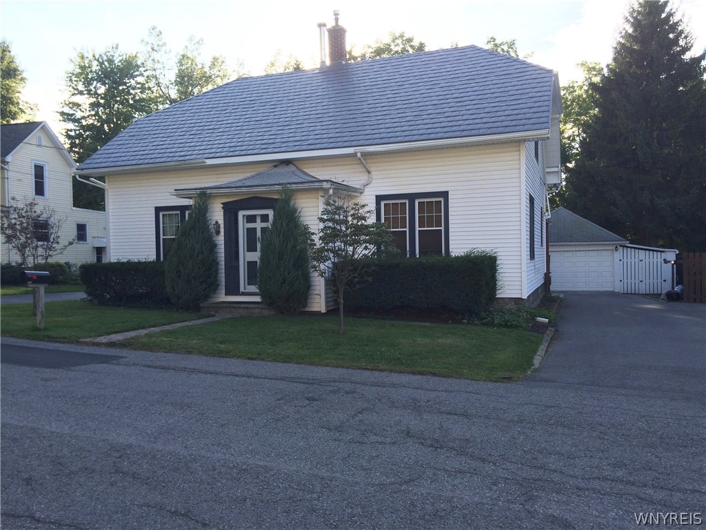 4880 Sawmill Road Clarence, NY 14031 - Photo 1 of 1 Front of house