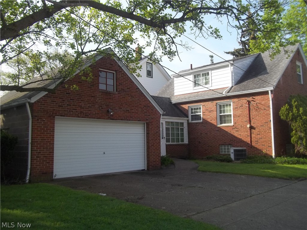 7706 Jameson Road Parma, OH 44129 - Photo 4 of 7