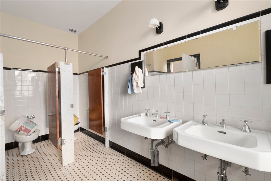 216 Main Street Pawtucket, RI 02860 - Photo 39 of 49