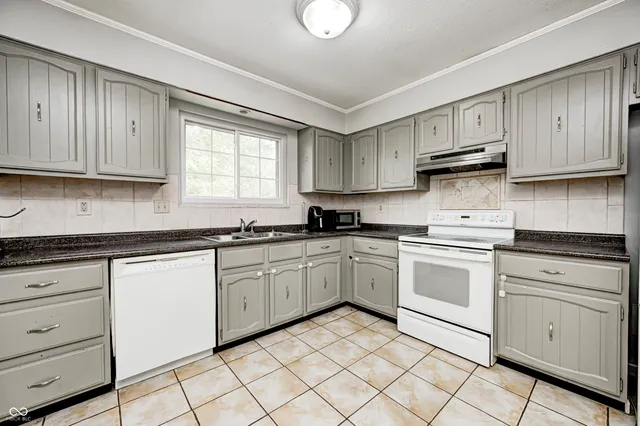 $105,000 | 6417 Park Central Drive West, Unit D, Indianapolis, IN 46260