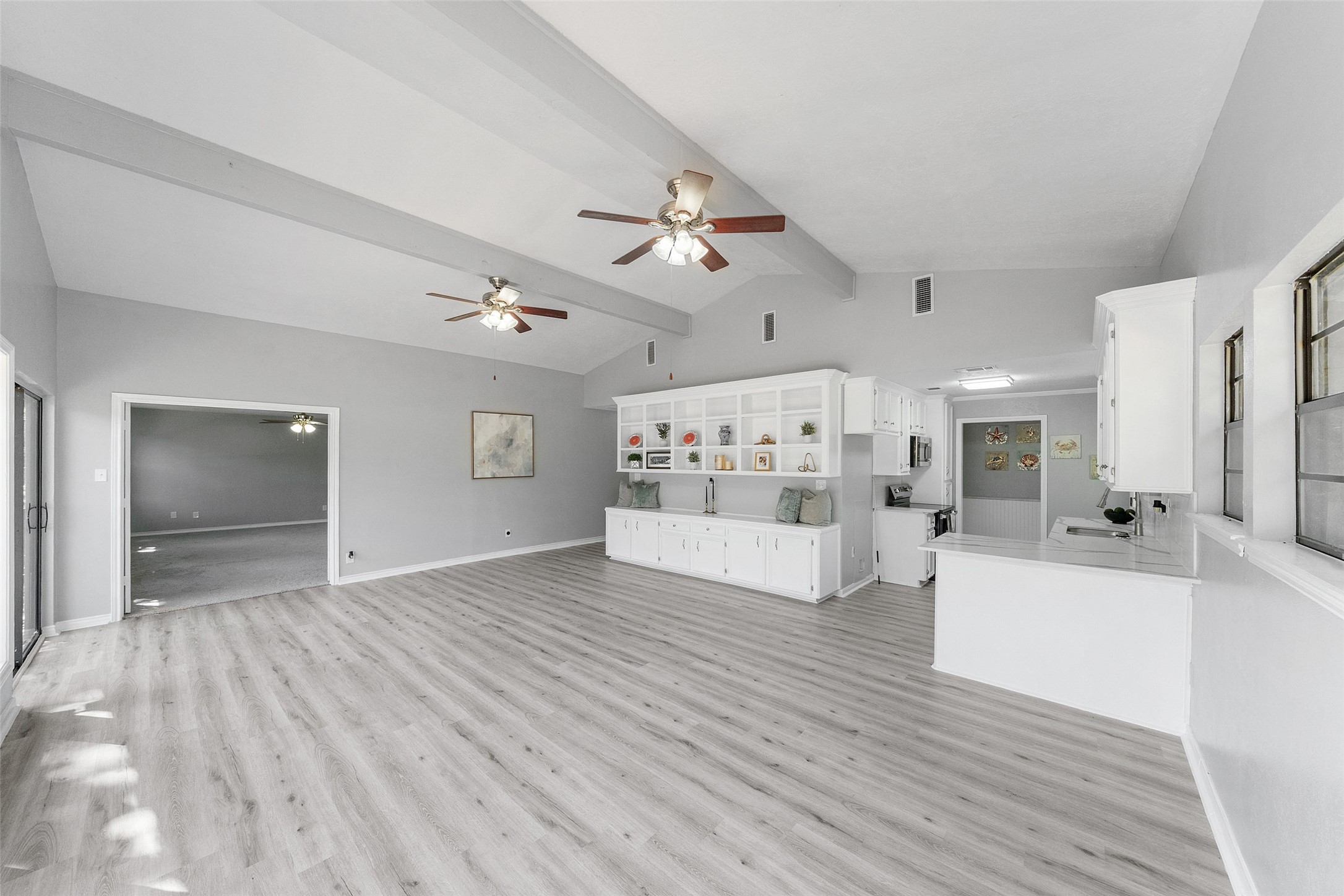 124 Timbo Trail Livingston, TX 77351 - Photo 8 of 45 a living room with furniture and white walls