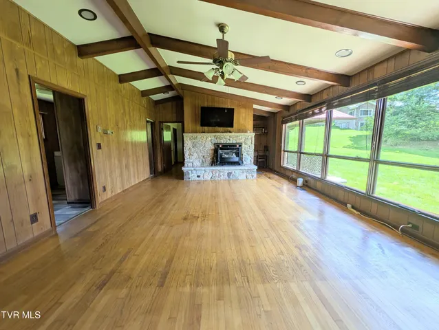 $215,000 | 246 Market Street, Clintwood, VA 24228