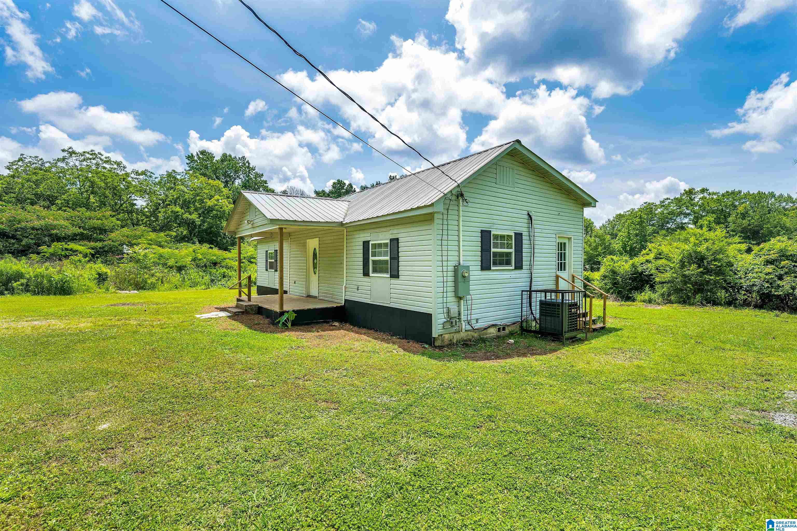 435 Southview Road Sylacauga, AL 35150 - Photo 4 of 30