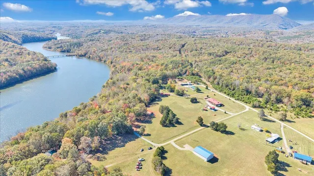 $775,000 | 1121 Buck Tail Court, Pittsville, VA 24139