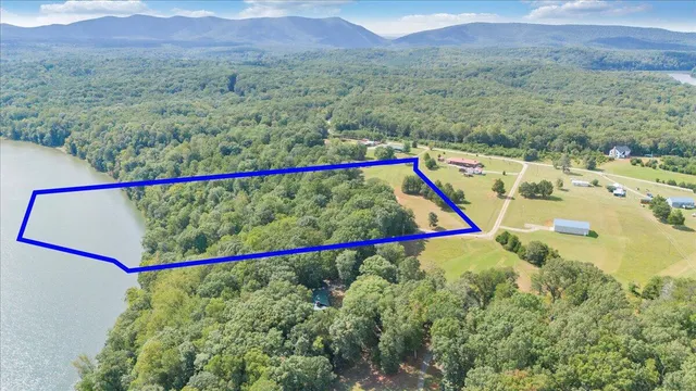 $775,000 | 1121 Buck Tail Court, Pittsville, VA 24139