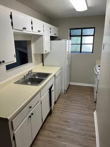 $1,200 | 2077 Hanover Court, Tallahassee, FL 32303