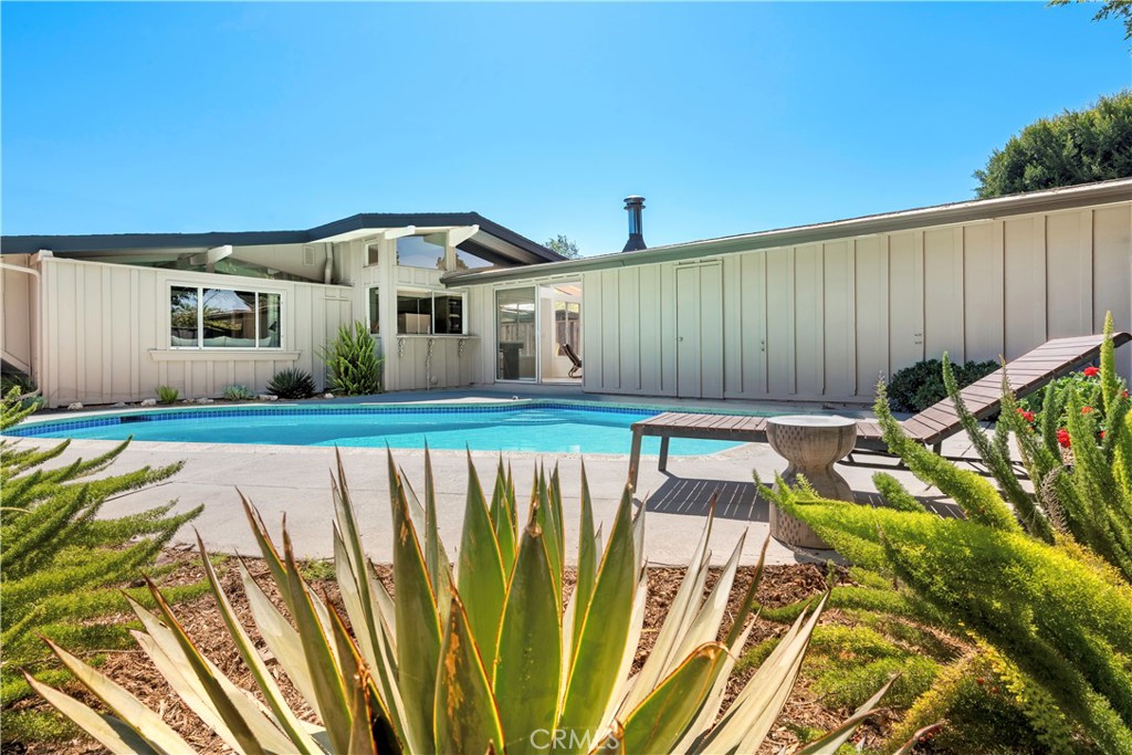 3242 Roxanne Avenue Long Beach, CA 90808 - Photo 1 of 1 Gallery Image 1