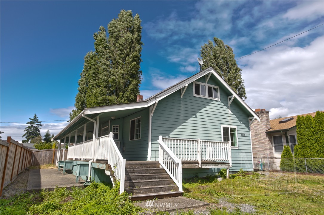 1712 Northeast 24th Street Renton, WA 98056 - Photo 1 of 11