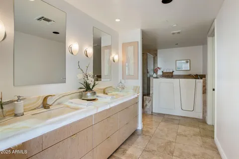 $2,650,000 | 7181 East Camelback Road, Unit 904, Scottsdale, AZ 85251