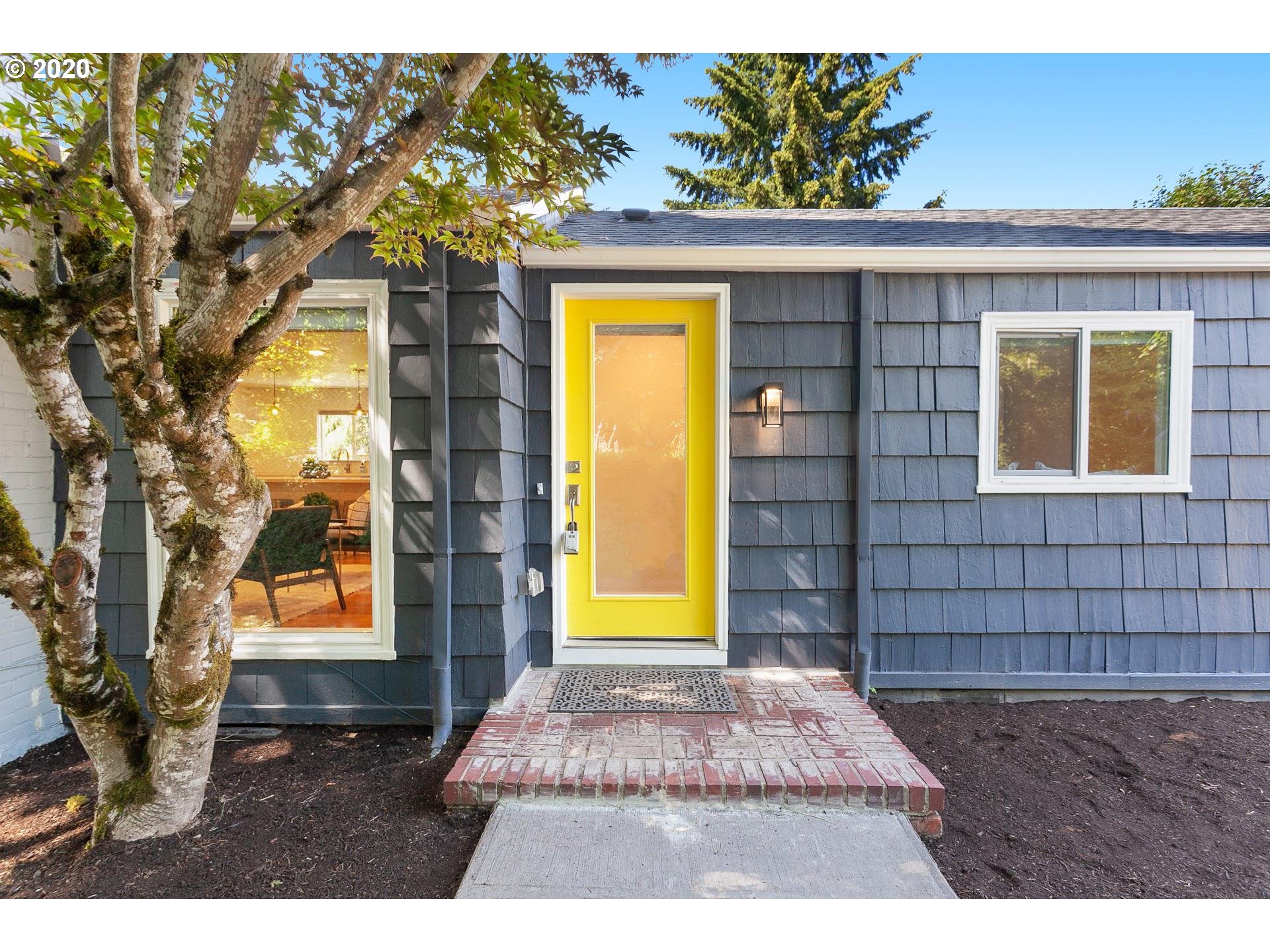 6785 Southwest Vermont Street Portland, OR 97223 - Photo 2 of 25 Gallery Image 2