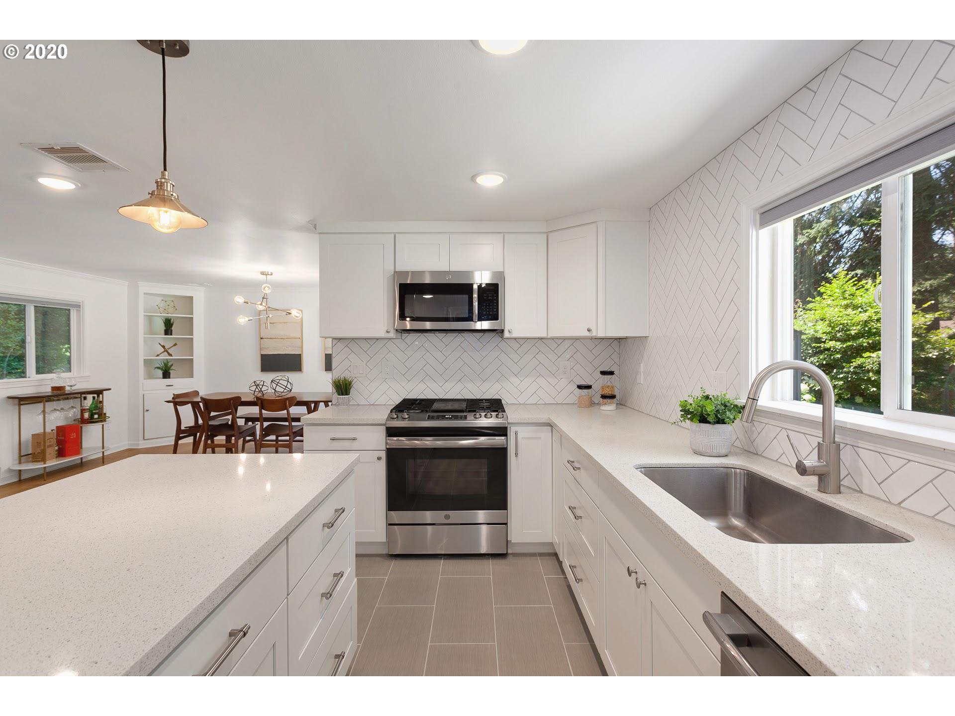 6785 Southwest Vermont Street Portland, OR 97223 - Photo 10 of 25 Gallery Image 10