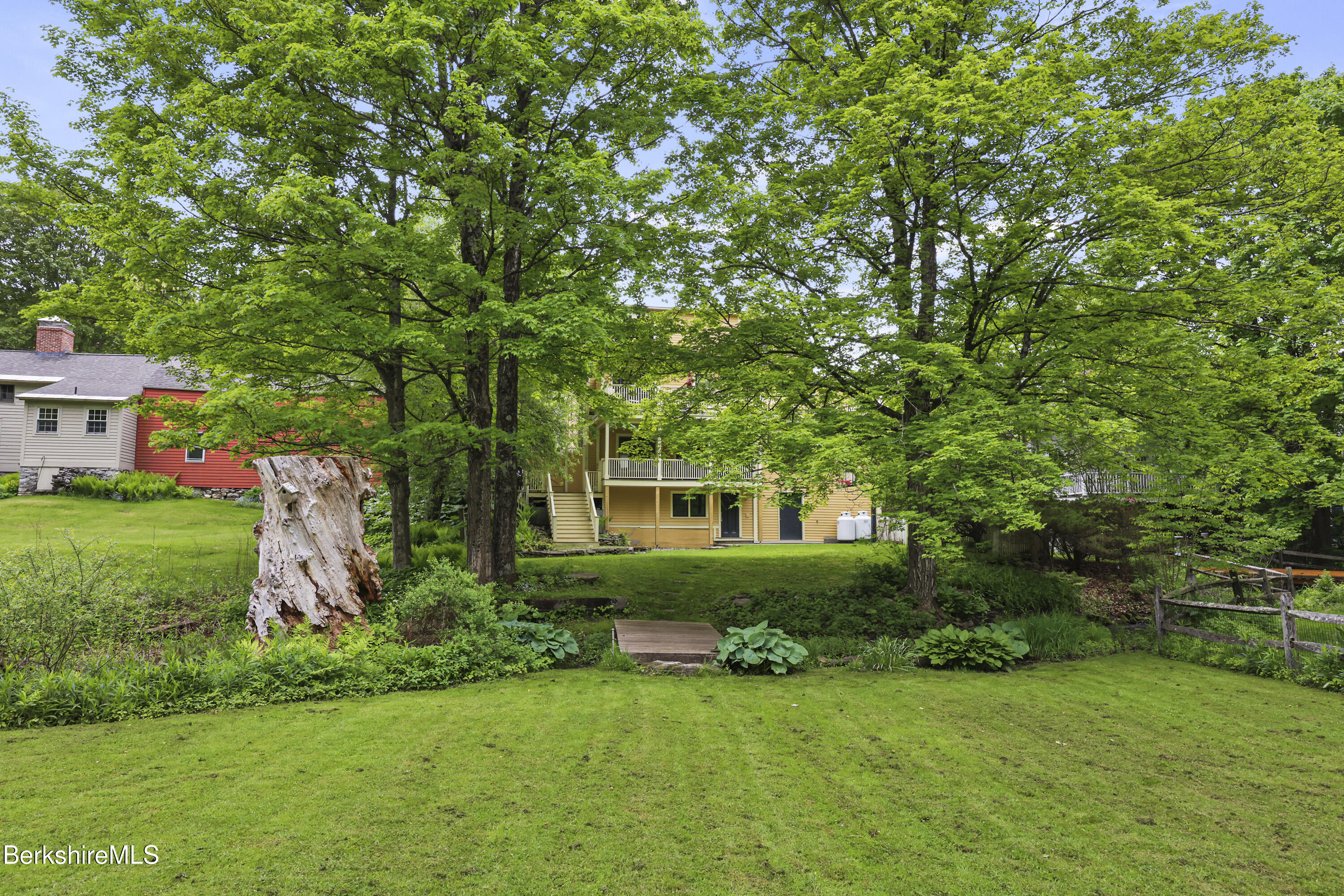5 Stockbridge Road West Stockbridge, MA 01266 - Photo 60 of 60 a front view of a house with garden