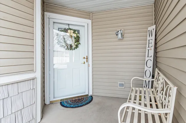 $235,000 | 2525 Park Ridge Court, Unit 2525, Crest Hill, IL 60403