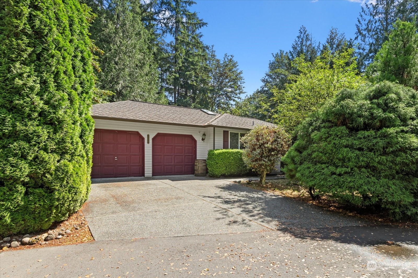 25927 Southeast 164th Street Issaquah, WA 98027 - Photo 1 of 40