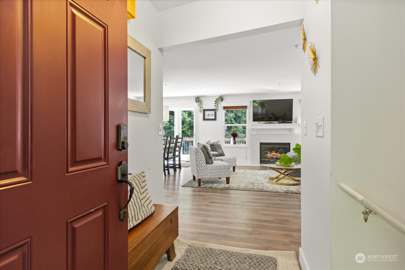 25927 Southeast 164th Street Issaquah, WA 98027 - Photo 2 of 40