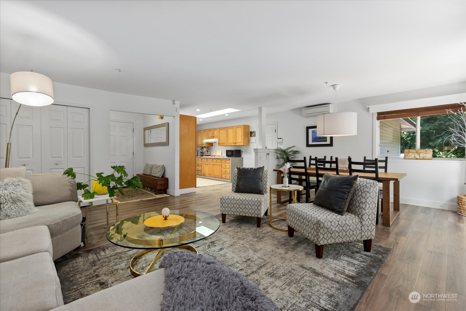 25927 Southeast 164th Street Issaquah, WA 98027 - Photo 5 of 40