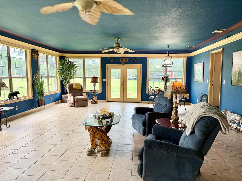 4216 Greenwood Road Weatherford, TX 76088 - Photo 5 of 26 Huge sunroom! Multiple ways to use this fabulous space!