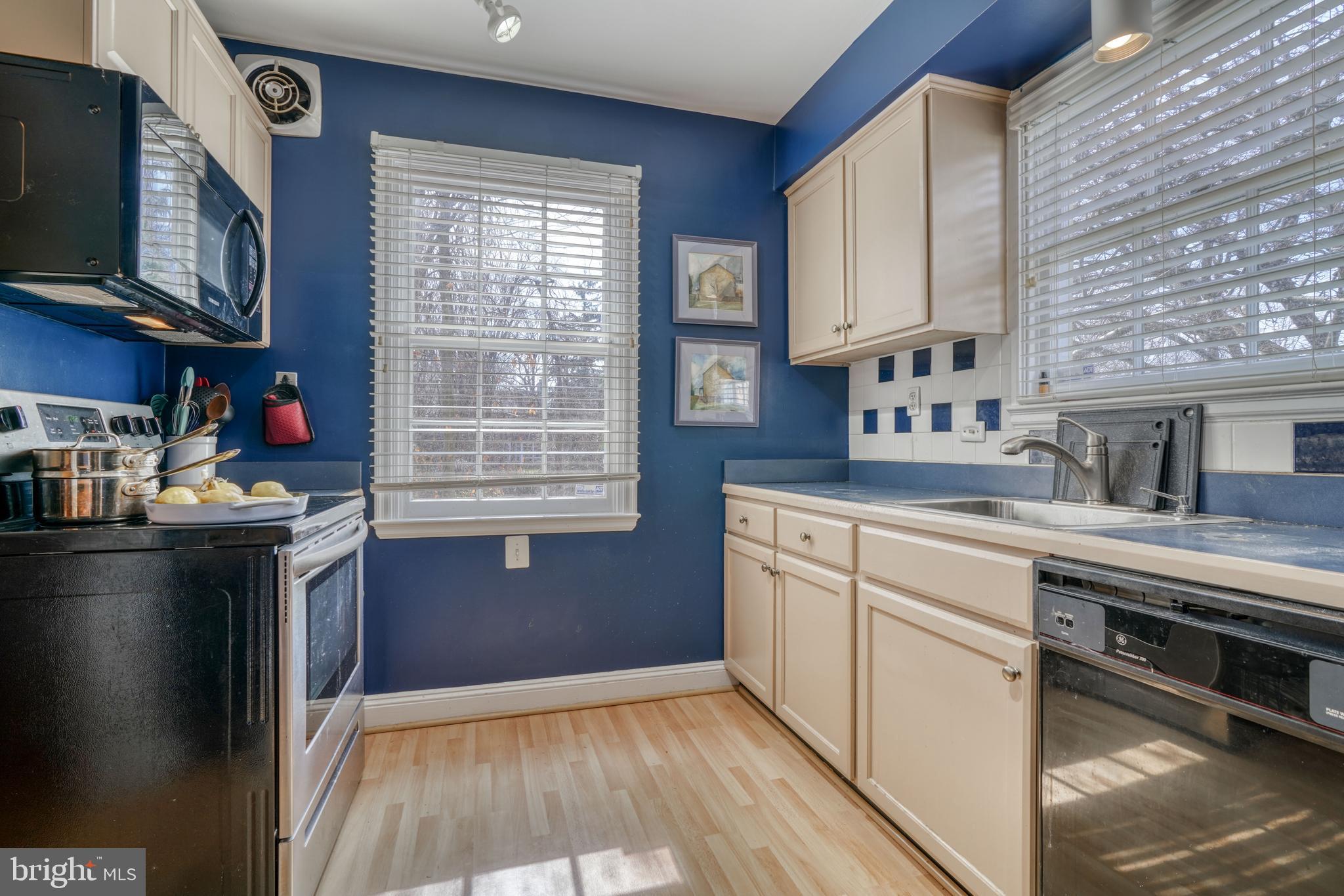 327 Broadmoor Road Baltimore, MD 21212 - Photo 14 of 48