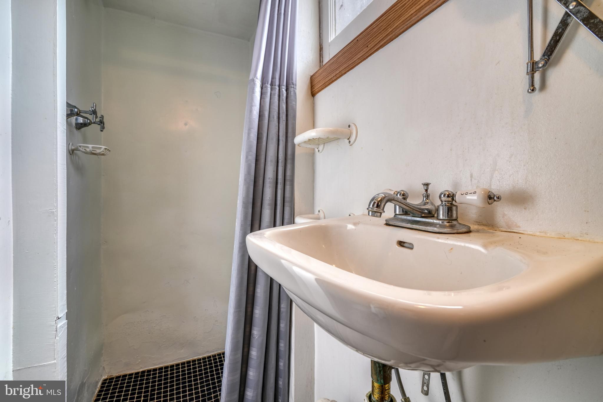 327 Broadmoor Road Baltimore, MD 21212 - Photo 36 of 48