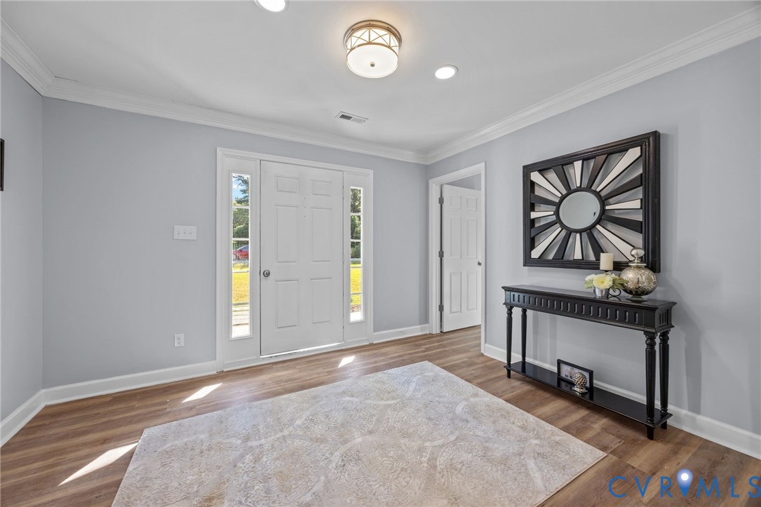 8323 Raven Run Drive Mechanicsville, VA 23111 - Photo 8 of 50 Foyer