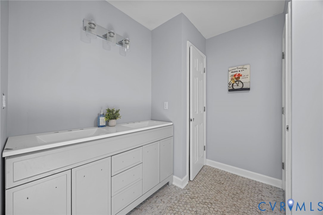 8323 Raven Run Drive Mechanicsville, VA 23111 - Photo 9 of 50