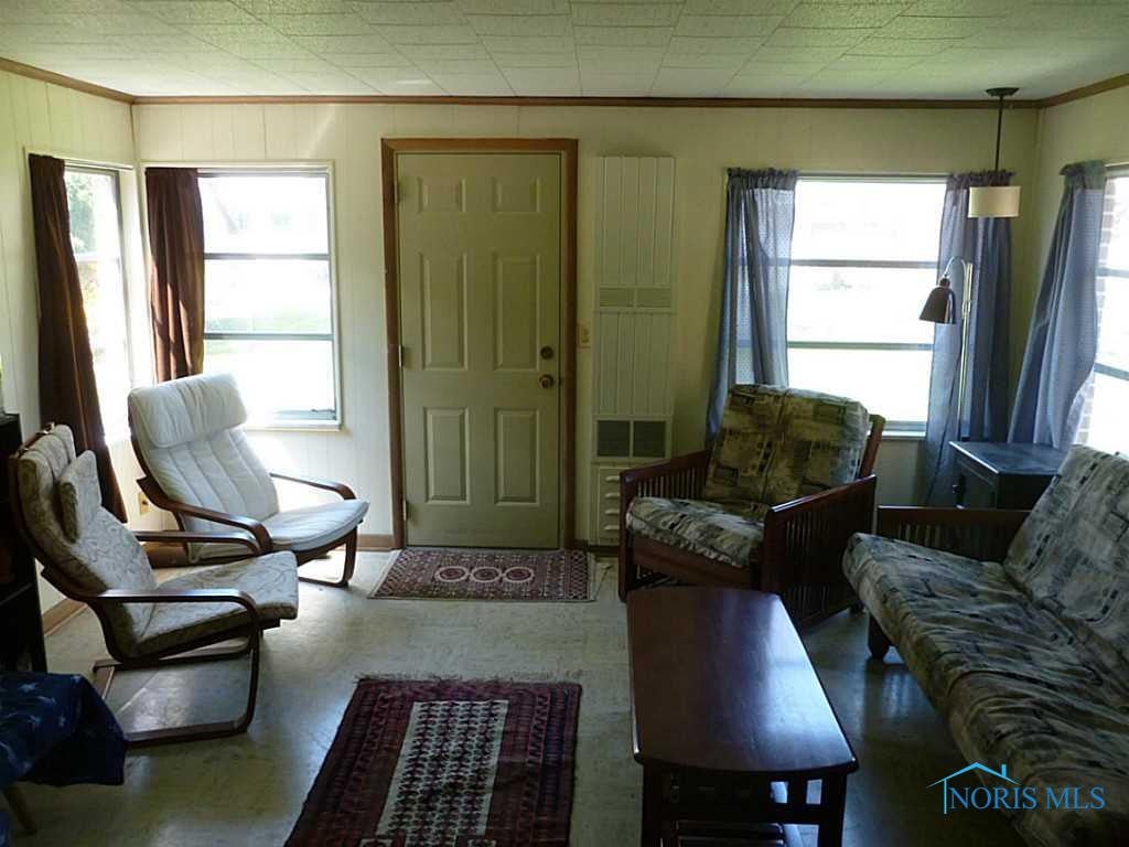 2319 Goddard Road Toledo, OH 43606 - Photo 8 of 11 Family Room.
