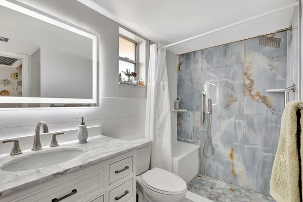 $62,000 | 2812 Garden Drive South, Unit 308, Lake Worth Beach, FL 33461