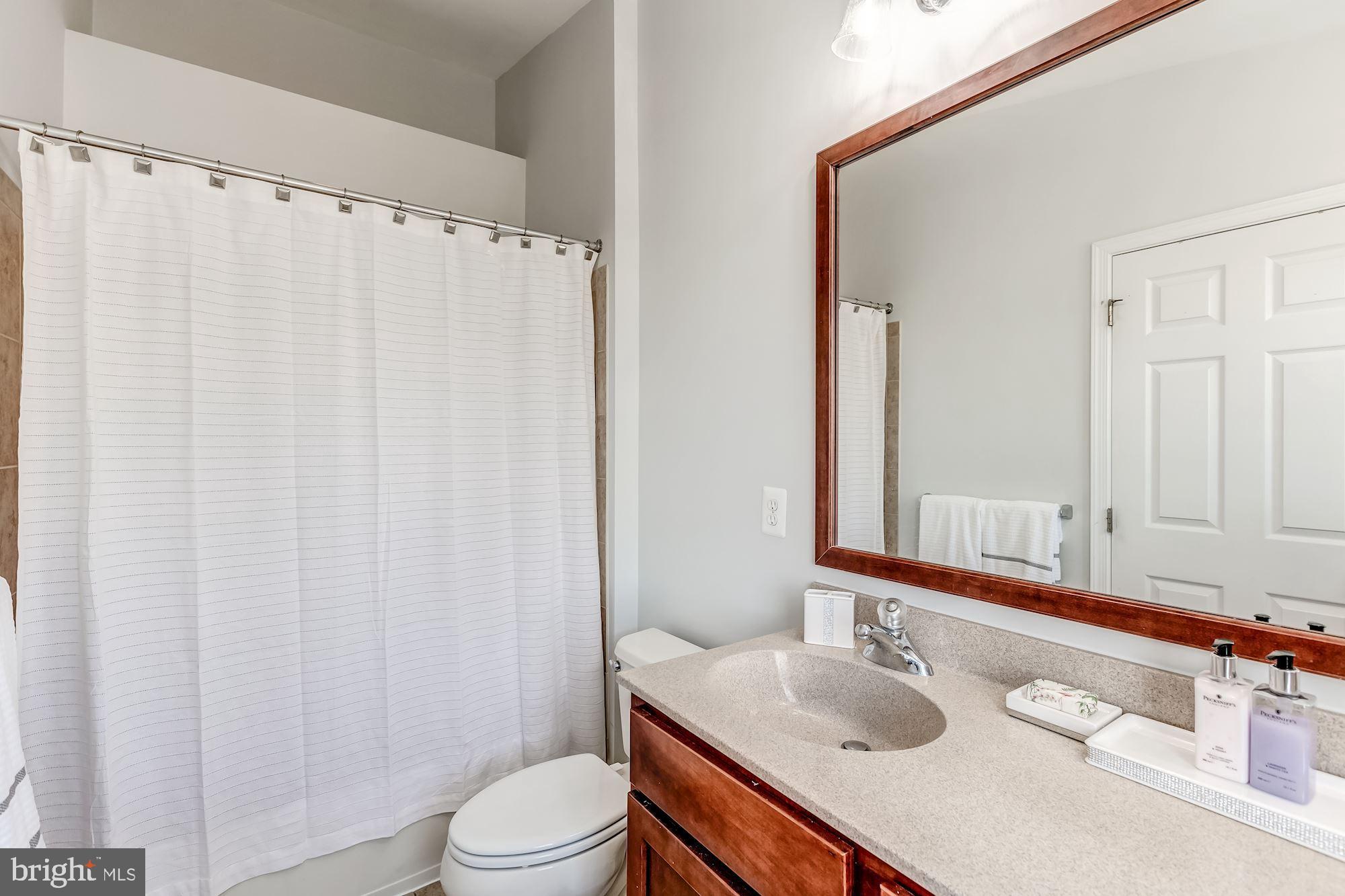 25450 South Riding Boulevard Chantilly, VA 20152 - Photo 32 of 41 Gallery Image 32