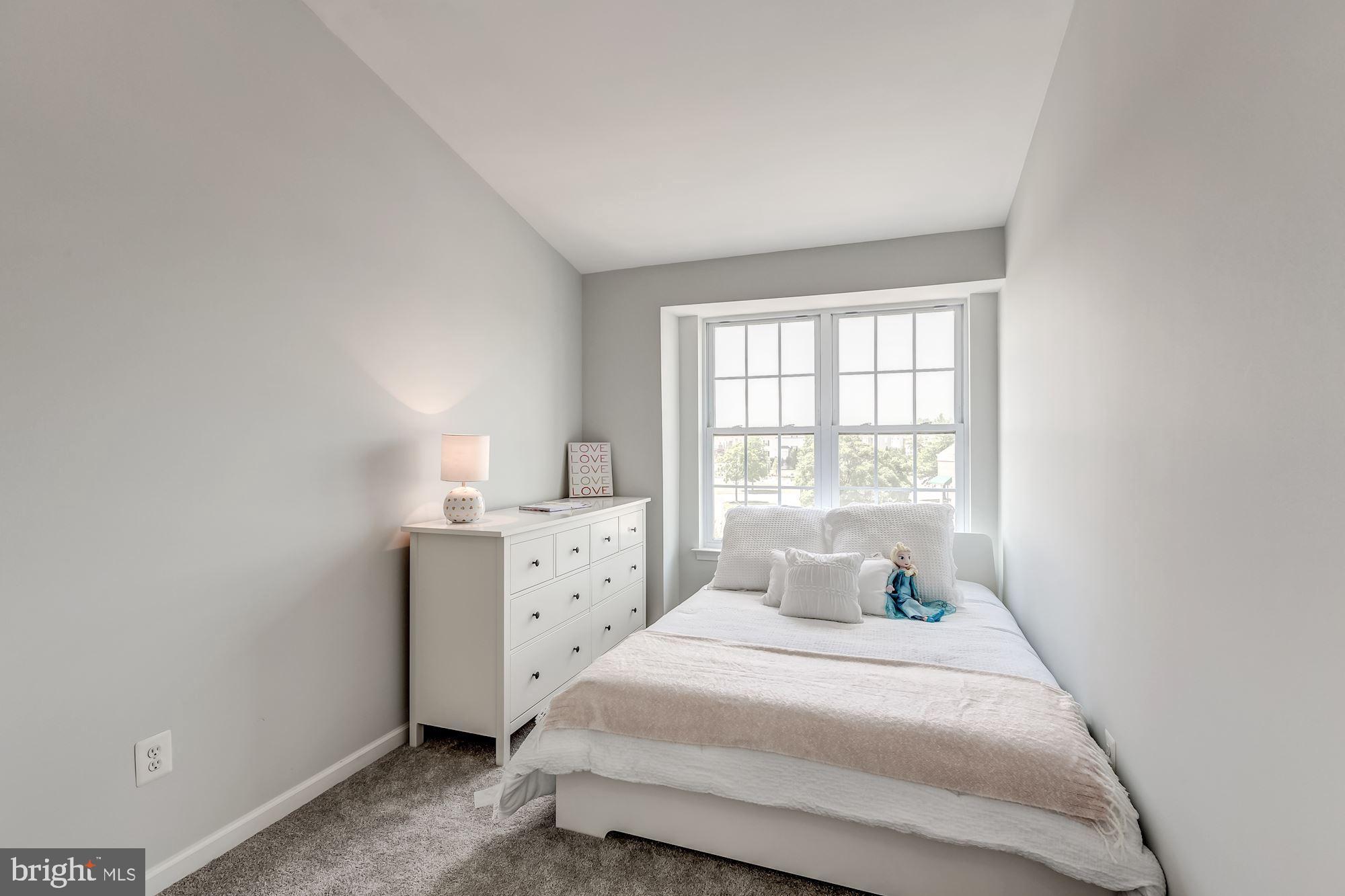 25450 South Riding Boulevard Chantilly, VA 20152 - Photo 34 of 41 Gallery Image 34